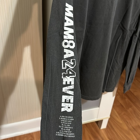 Kobe Bryant Vintage Long Sleeve Tee - Picture 3 of 3